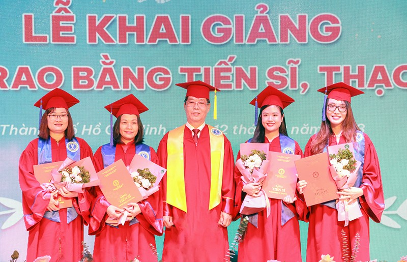 Trường Đại học Luật TP. HCM qua truyền thông